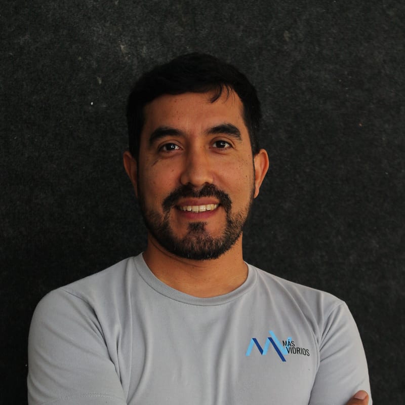 José — Fundador y Director de MÁS VIDRIOS