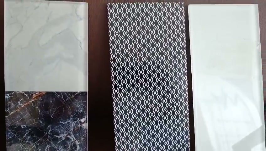 Muestras de vidrio impreso con efecto mármol y trama de rombos · MÁS VIDRIOS