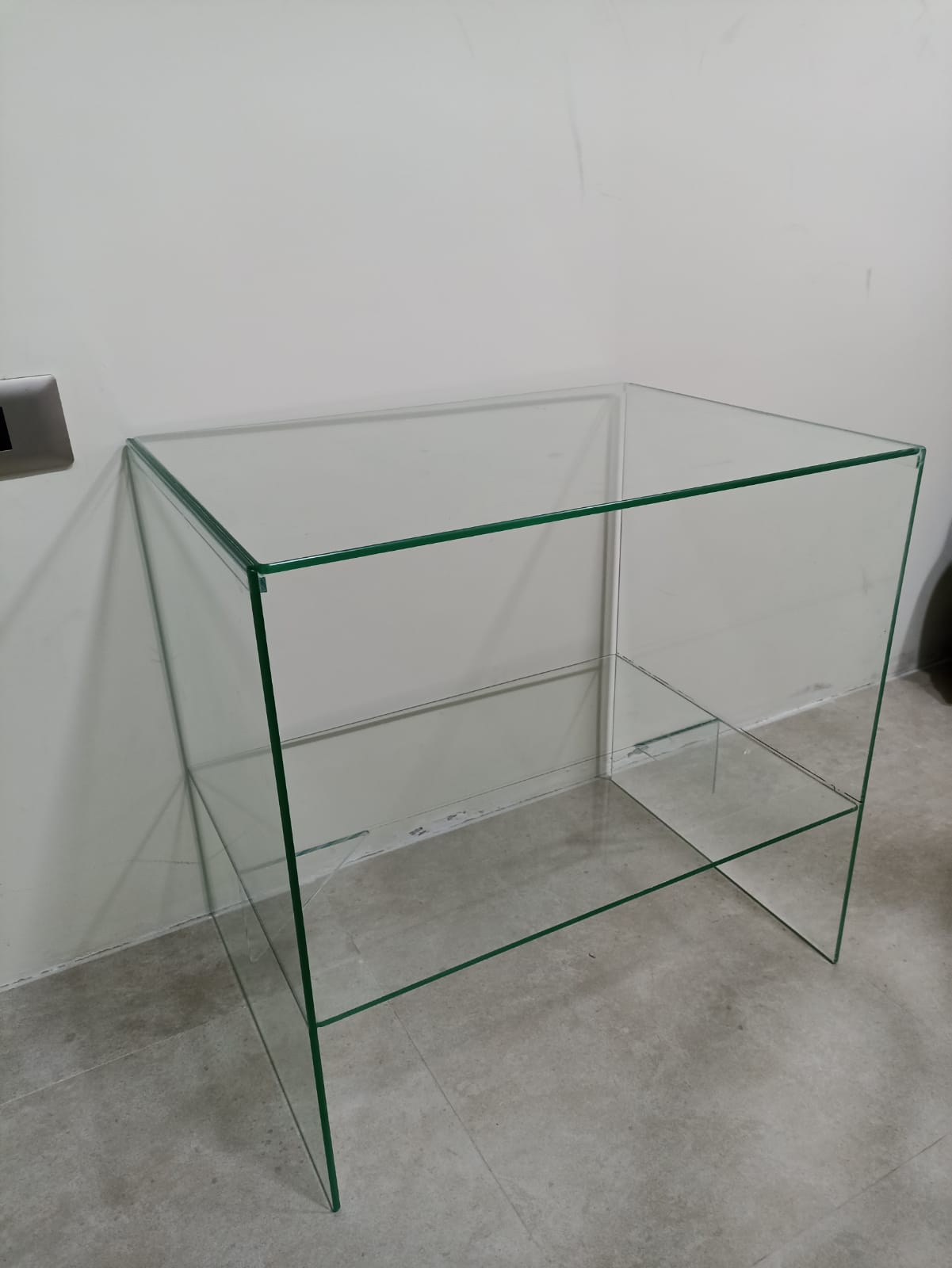Mesa de vidrio templado curvado hecha a medida · MÁS VIDRIOS
